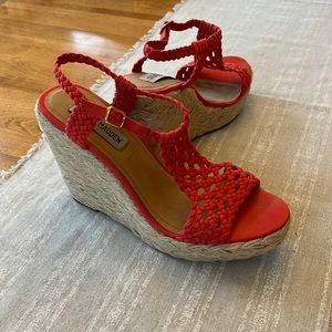 Steve Madden Manngo Coral 8M Wedged Heels